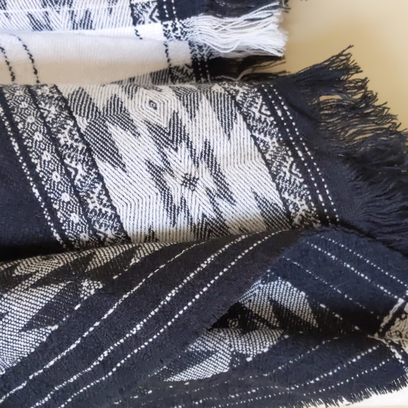 Forever 21 Hooded Poncho - Picture 3 of 4